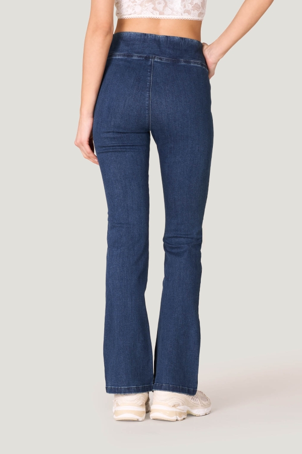 gld0654nca022_jeans_flare_long_denim_vita_alta_03