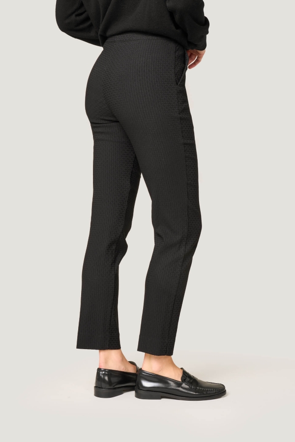 gld0756ncn002_pantaloni_straight_fantasia_geometrica_03