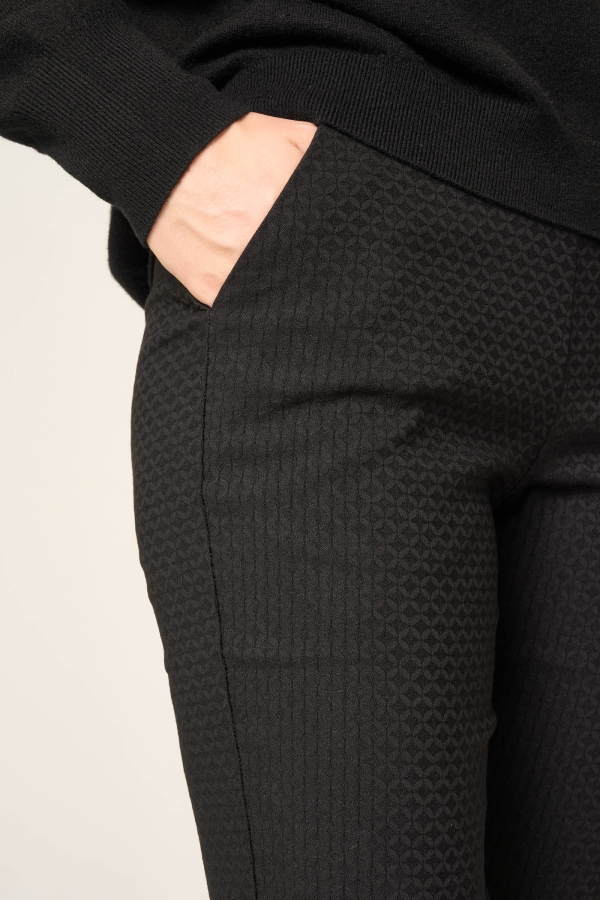 gld0756ncn002_pantaloni_straight_fantasia_geometrica_04