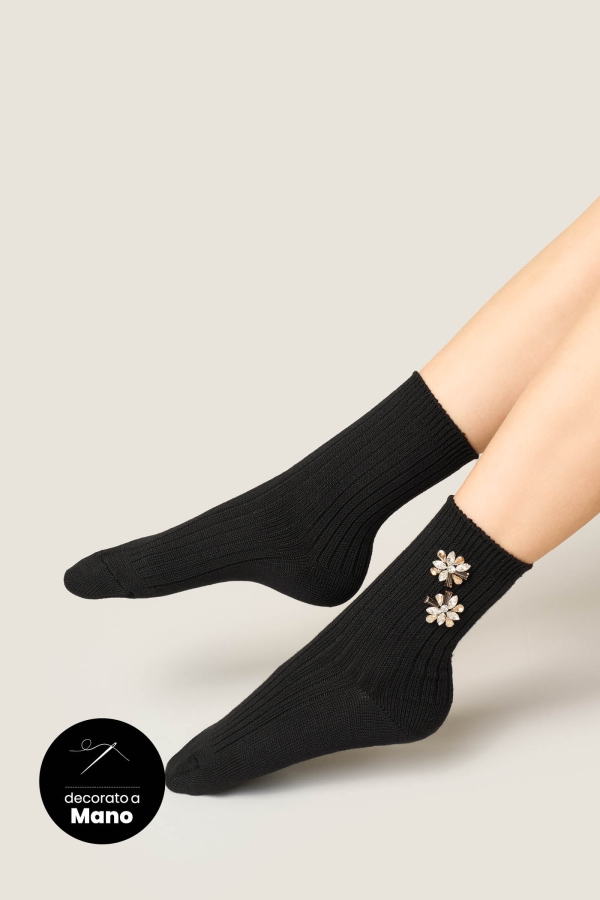 gtd0980ncn002_calzino_tinta_unita_a_costina_con_bijoux_02